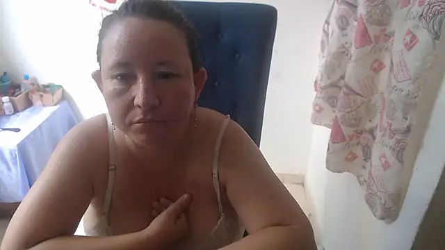 Snapshot of Yohis_Kiut25 chatting on June 9, 2026, 5:47 pm Yohis Kiut25 online show from June 9, 2026, 5:47 pm