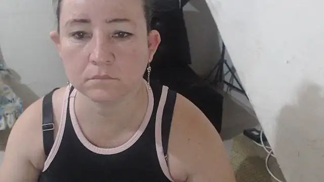 Yohis Kiut25 online show from November 7, 2025, 4:50 am