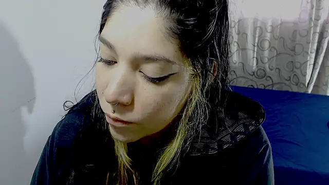 sharonnleon online show from October 7, 2025, 8:54 pm