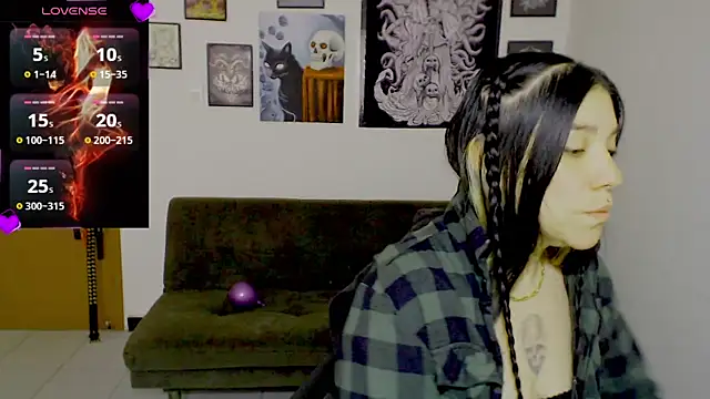 sharonnleon online show from February 5, 2026, 8:59 pm