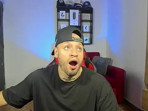 dereckgreen online show from March 13, 2025, 10:10 pm