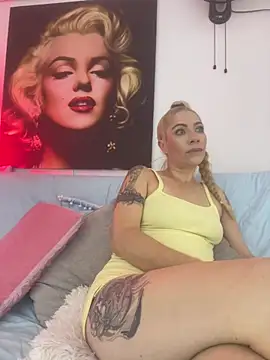 viktoria davis  online show from June 1, 2026, 11:59 pm