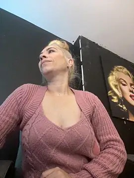 viktoria davis  online show from October 1, 2025, 1:11 am