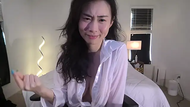 ha888we online show from March 22, 2025, 6:25 pm