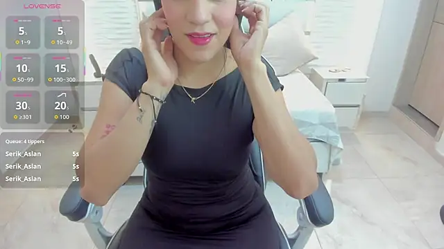 Zulema hamdi online show from November 4, 2025, 11:58 am