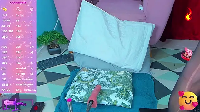 Samantha Rolon online show from March 12, 2025, 5:46 am