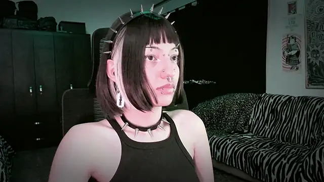 roxy toxic online show from April 24, 2026, 2:02 am