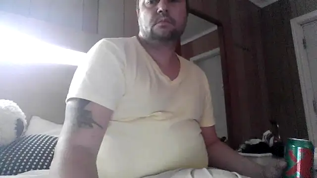 yourcourage1 online show from October 4, 2025, 4:03 am