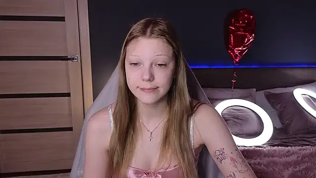 MiaWhisper online show from March 20, 2025, 1:13 am