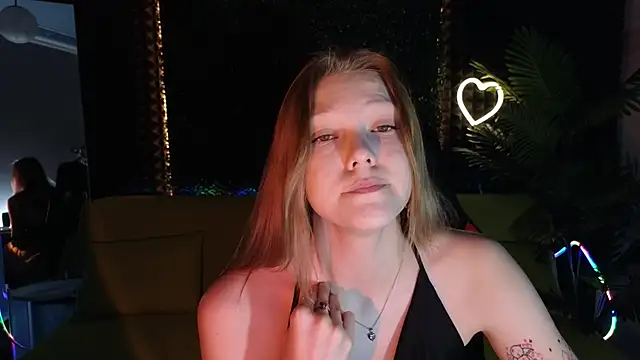 MiaWhisper online show from February 10, 2025, 1:14 am