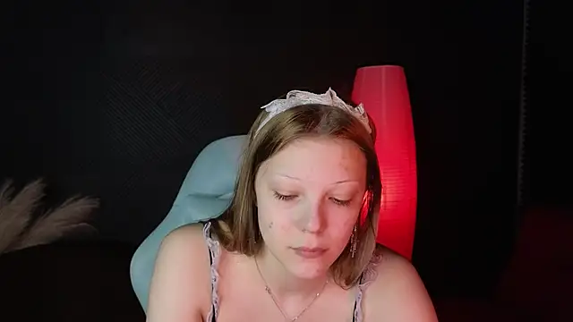 MiaWhisper online show from March 3, 2025, 1:07 am