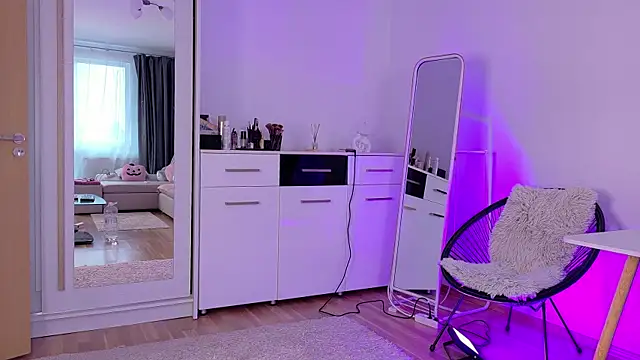 PatriciaSpice online show from June 24, 2026, 4:44 am