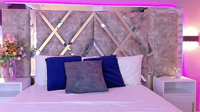 ValeriaOrtega online show from October 3, 2025, 11:45 am