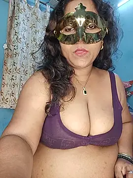hevensex143 online show from May 25, 2026, 8:07 pm