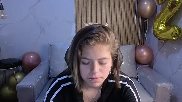 Kitten Cam online show from July 17, 2026, 3:04 am