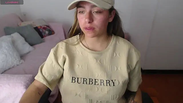 Kitten Cam online show from December 20, 2025, 11:18 pm