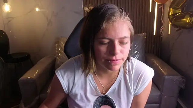 Kitten Cam online show from July 5, 2026, 3:11 am