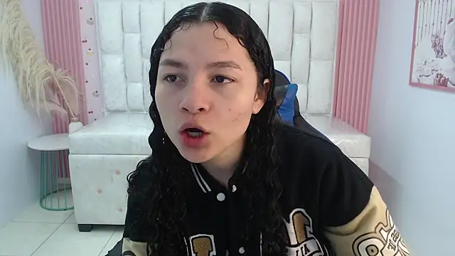 shalon diaz s online show from December 20, 2025, 1:03 pm