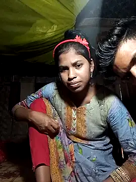 Snapshot of Hot_couple_1 chatting on March 10, 2025, 11:01 am Hot couple 1 online show from March 10, 2025, 11:01 am