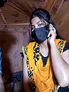 Snapshot of Hot_couple_1 chatting on February 15, 2026, 4:28 pm Hot couple 1 online show from February 15, 2026, 4:28 pm