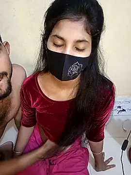 Snapshot of Hot_couple_1 chatting on September 19, 2025, 5:28 pm Hot couple 1 online show from September 19, 2025, 5:28 pm