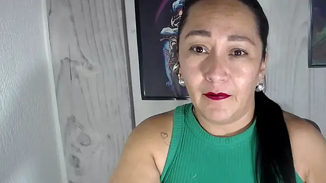 JULIANAWET69 online show from October 16, 2025, 1:03 am