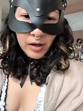 GinnyDelice online show from January 25, 2025, 8:00 pm