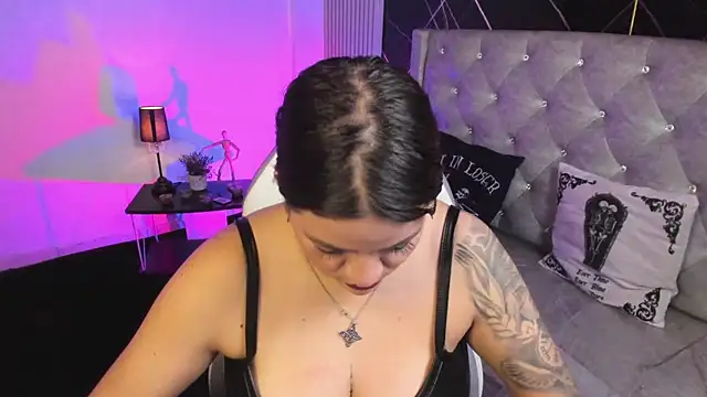 victoria  floyd online show from February 7, 2026, 2:58 pm