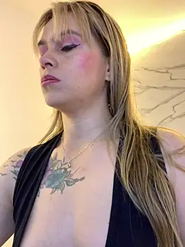RayaCarr  online show from June 30, 2026, 1:11 pm