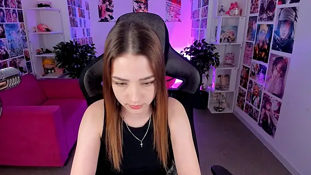 PamBeesly online show from February 27, 2025, 12:45 pm