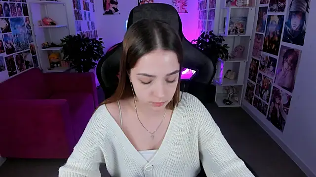 PamBeesly online show from March 3, 2025, 5:47 am