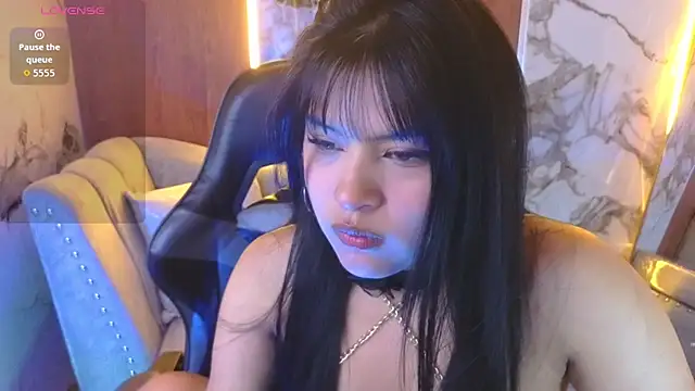 Paulette v online show from July 28, 2026, 2:13 pm