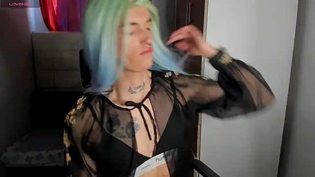 Snapshot of CharlotteWings chatting on February 5, 2025, 8:46 pm CharlotteWings online show from February 5, 2025, 8:46 pm