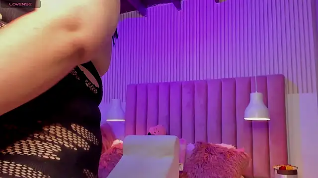 ScarlettDreamss7 online show from June 25, 2026, 12:10 pm