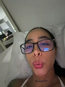 sophierooy22 online show from June 29, 2026, 9:47 pm
