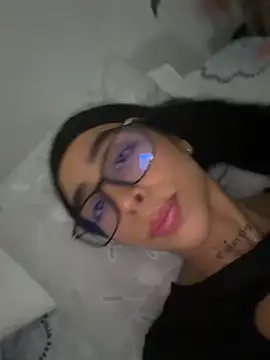 sophierooy22 online show from June 30, 2026, 7:47 pm