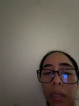 sophierooy22 online show from June 22, 2026, 3:25 am