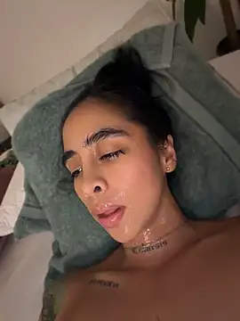 sophierooy22 online show from July 31, 2026, 12:54 am