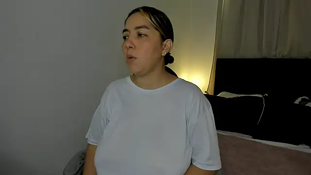 Snapshot of brithany_olson25 chatting on February 7, 2026, 5:10 pm brithany olson25 online show from February 7, 2026, 5:10 pm