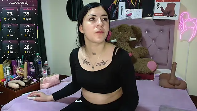 Emmie Hot online show from June 15, 2026, 11:54 am