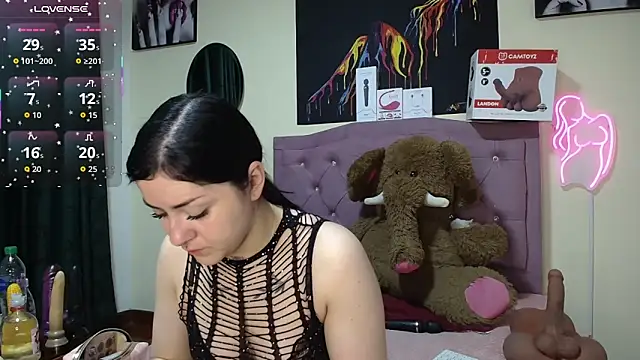 Emmie Hot online show from June 4, 2026, 11:48 am