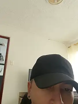 Snapshot of Diegosavage3 chatting on February 19, 2025, 9:03 pm Diegosavage3 online show from February 19, 2025, 9:03 pm