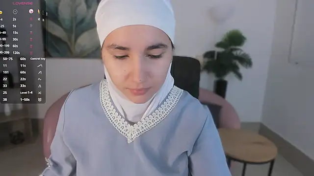 Ayha khalaf online show from September 29, 2025, 1:23 am