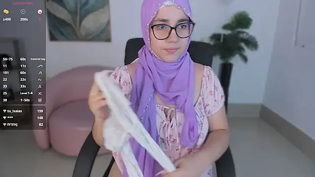 Ayha khalaf online show from October 4, 2025, 12:56 am