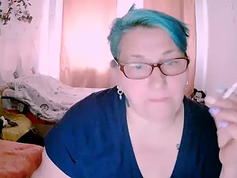 Snapshot of Marryllunax chatting on May 17, 2026, 1:44 pm Marryllunax online show from May 17, 2026, 1:44 pm