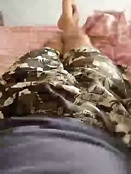 Snapshot of ALEX19833 chatting on January 26, 2025, 11:06 am ALEX19833 online show from January 26, 2025, 11:06 am