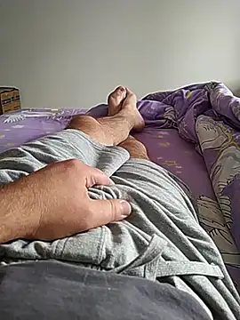 Snapshot of ALEX19833 chatting on November 13, 2025, 10:08 am ALEX19833 online show from November 13, 2025, 10:08 am