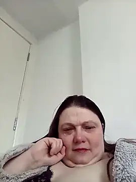 Snapshot of HotHornyEmmaX chatting on March 23, 2025, 7:42 am HotHornyEmmaX online show from March 23, 2025, 7:42 am