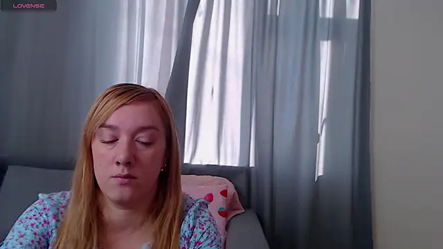 Snapshot of MarthaSimons chatting on August 1, 2026, 4:10 am MarthaSimons online show from August 1, 2026, 4:10 am