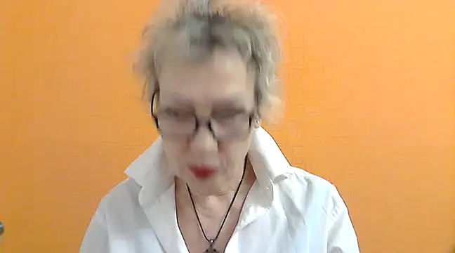 NessyJenixs online show from March 2, 2025, 4:47 pm